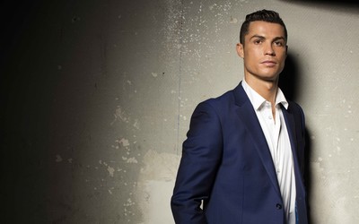 中欧电竞精华-伊萨克抢断后长途奔袭破门